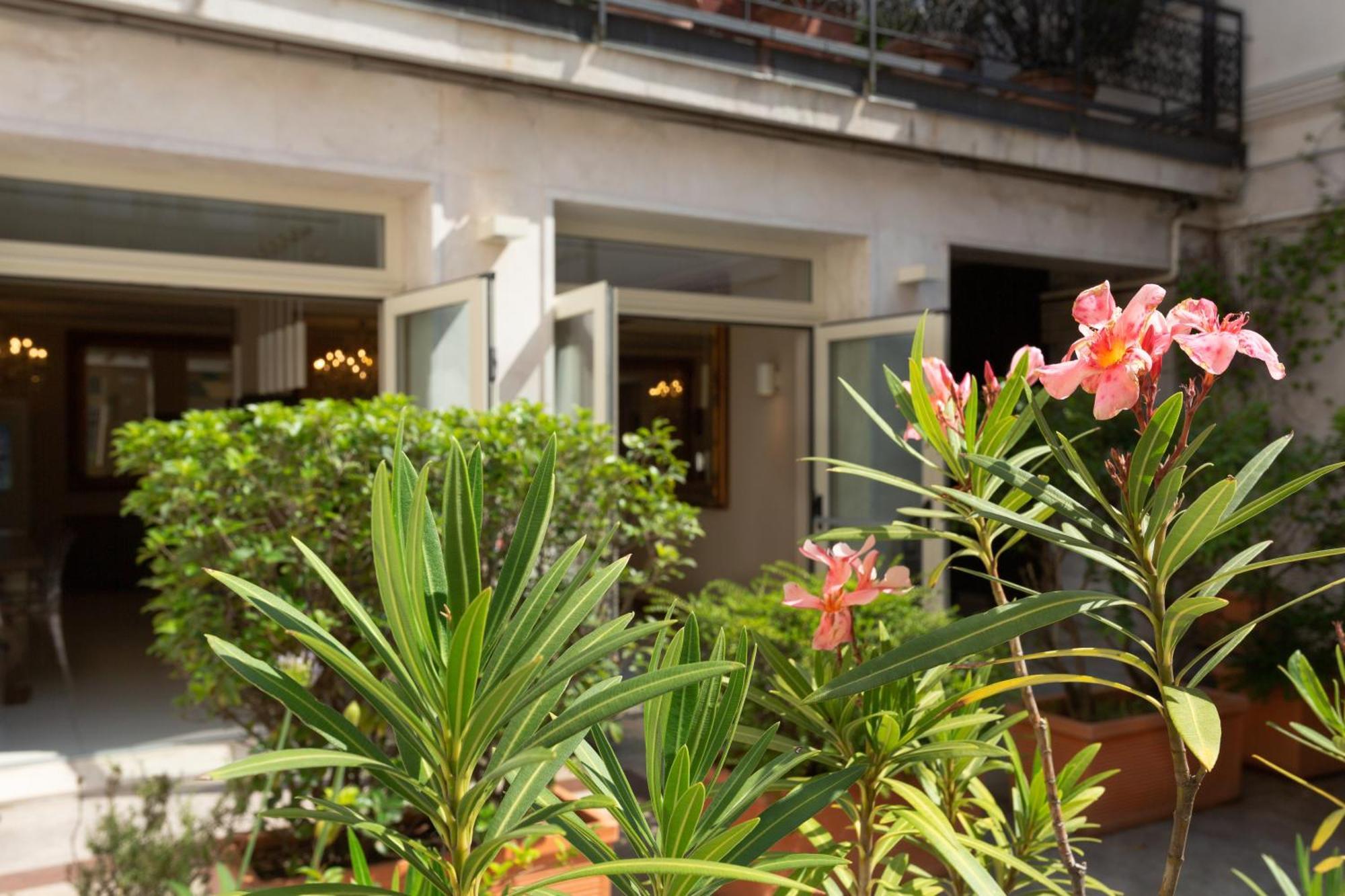 La Castellana Loft Hotel Bergamo Exterior photo