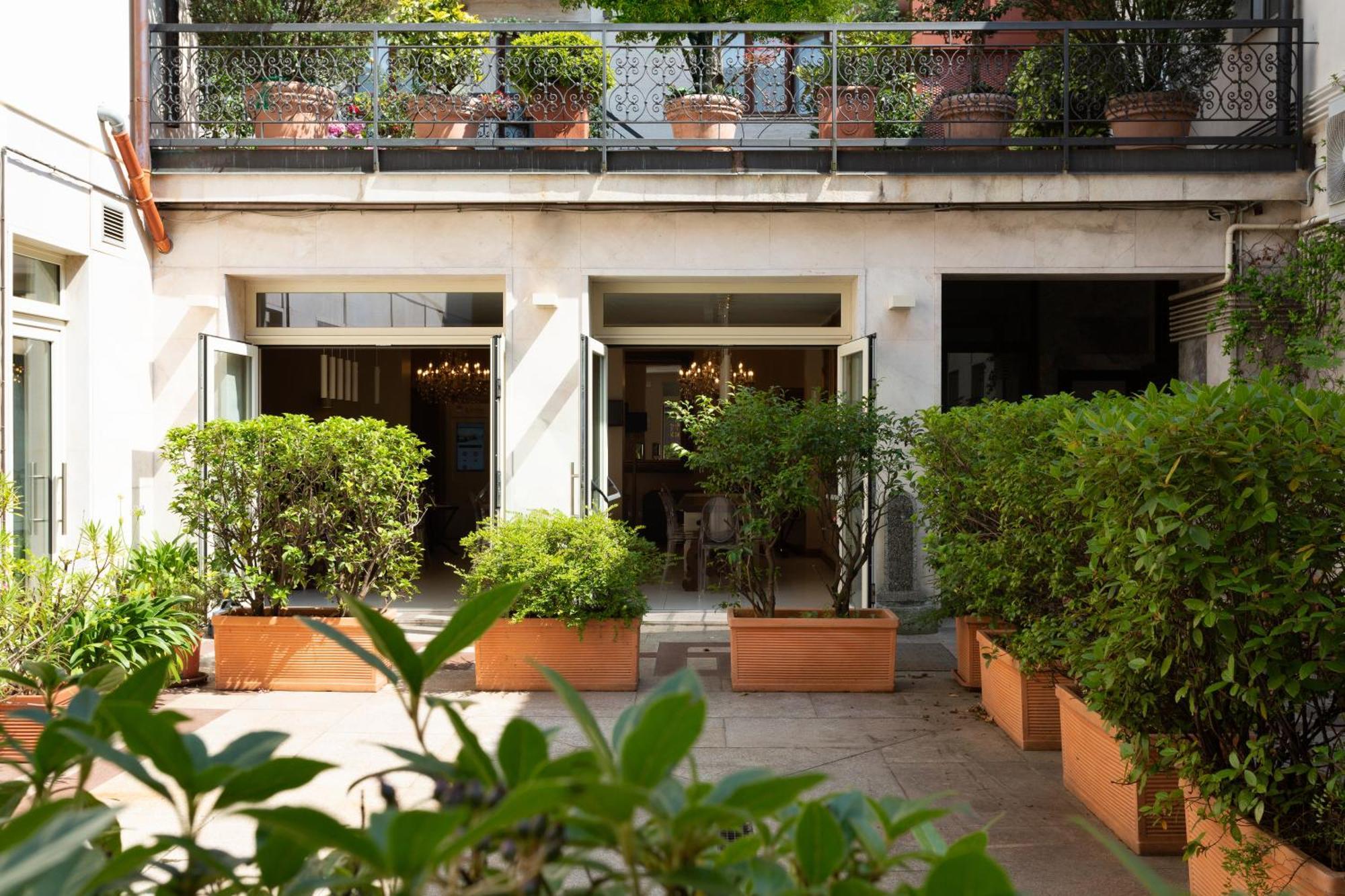 La Castellana Loft Hotel Bergamo Exterior photo